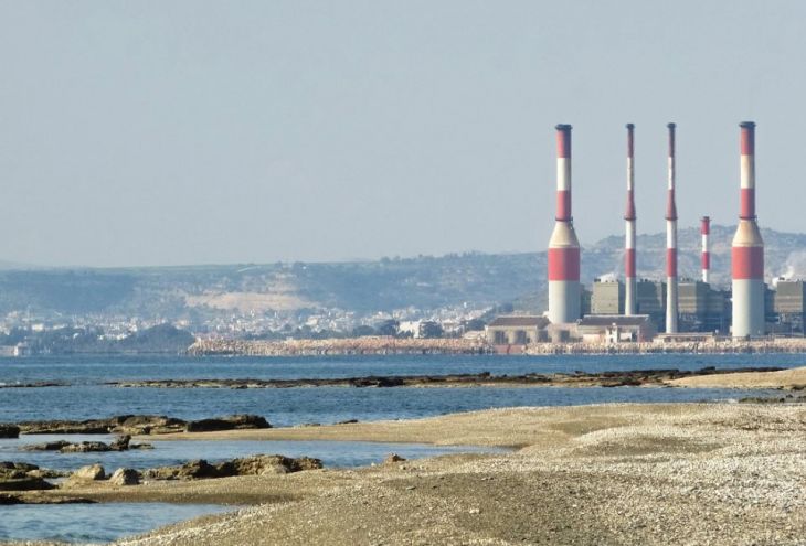 На Кипр уже на 10 дней опаздывает танкер с мазутом. Есть ли риск остаться без электричества? 