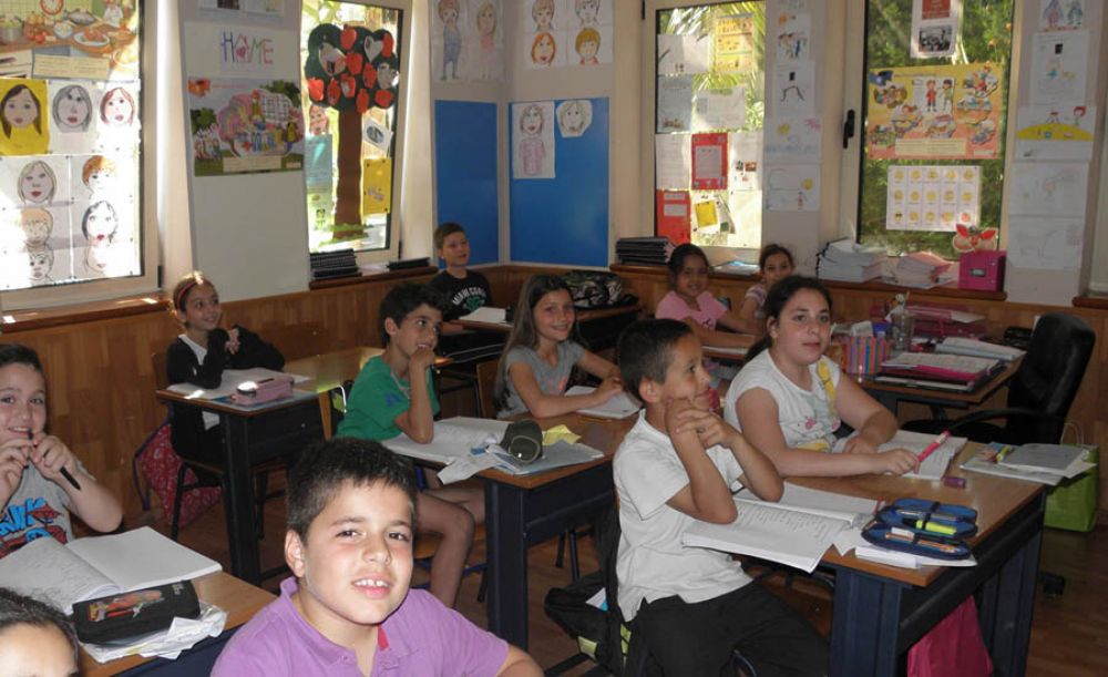 Школьники требуют кондиционеры - Вестник Кипра