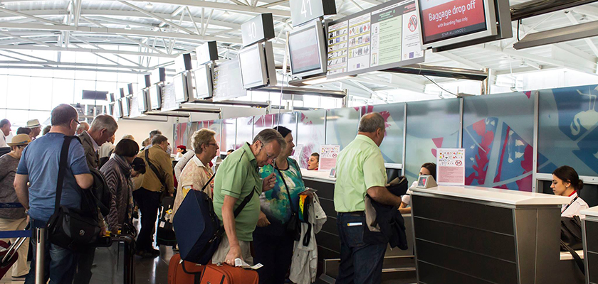 Усиление паспортного контроля привело к очередям в аэропортах Кипра | CypLIVE