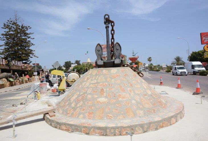 В Айя-Напе появился памятник якорю