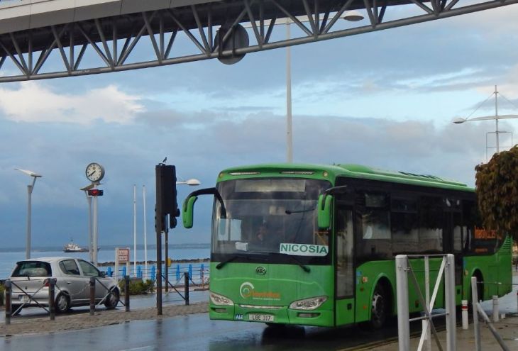 Евростат уверяет, что жители Кипра обожают ездить на автобусах 
