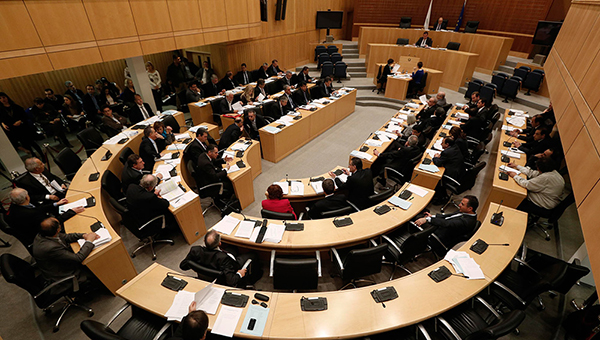Вчера парламент Кипра принял 80 законопроектов | CypLIVE