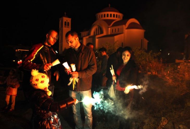 В субботу Кипр первым получит Благодатный огонь из Иерусалима