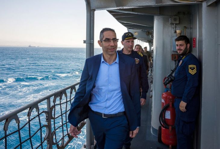 Министр обороны Кипра: мы не закроем порты для России!