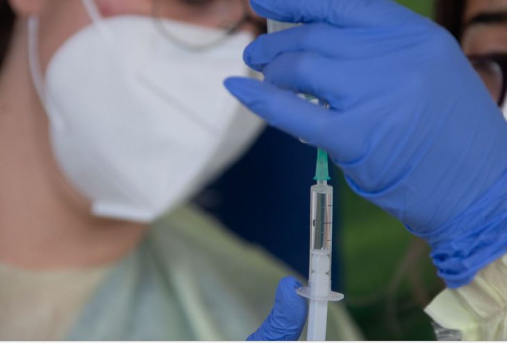 Профессор Кострикис: «Наука потерпела неудачу, вакцины неэффективны»