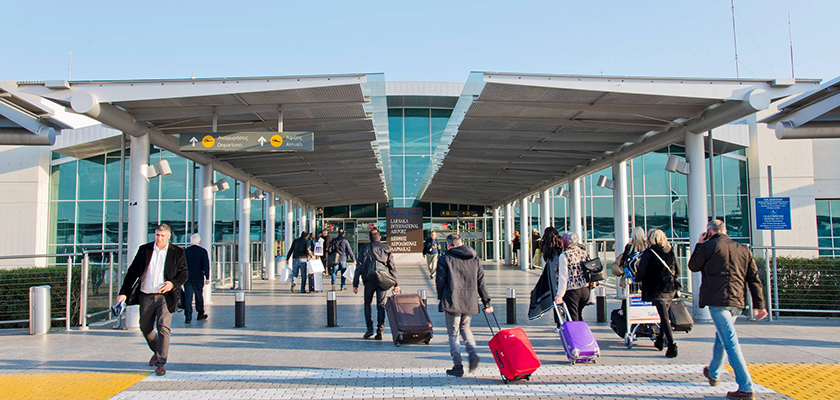 В аэропортах Кипра усиливаются меры безопасности | CypLIVE