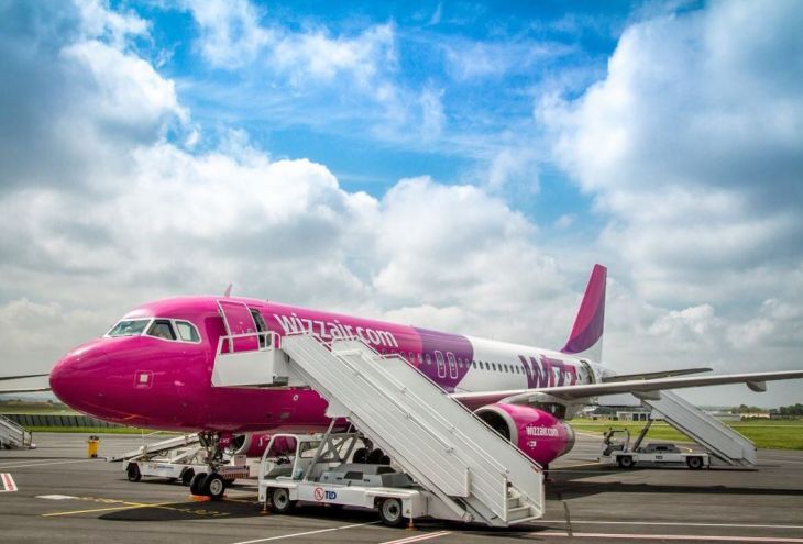 В августе Wizz Air начнет летать из Ларнаки в Париж и Прагу
