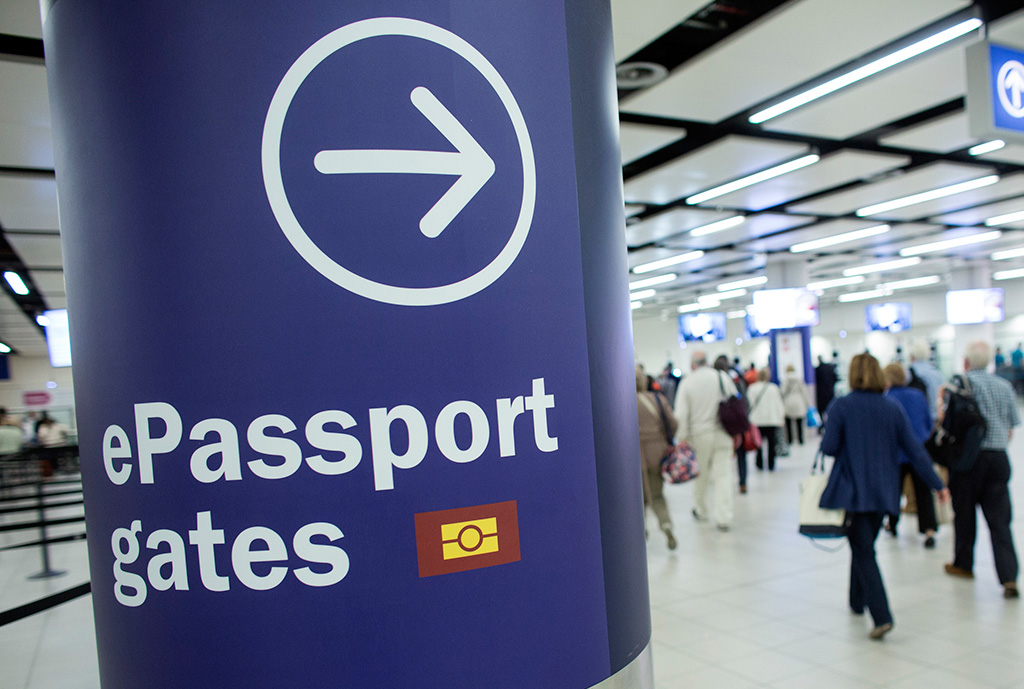 В аэропортах Кипра появились e-gates