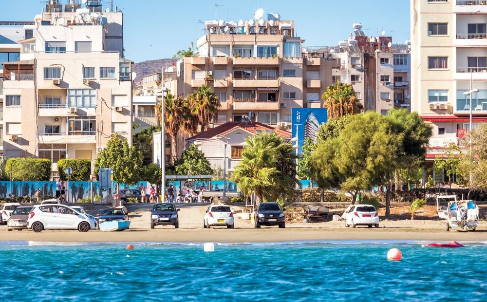 Пляжи и церкви откроются 23 мая - Вестник Кипра