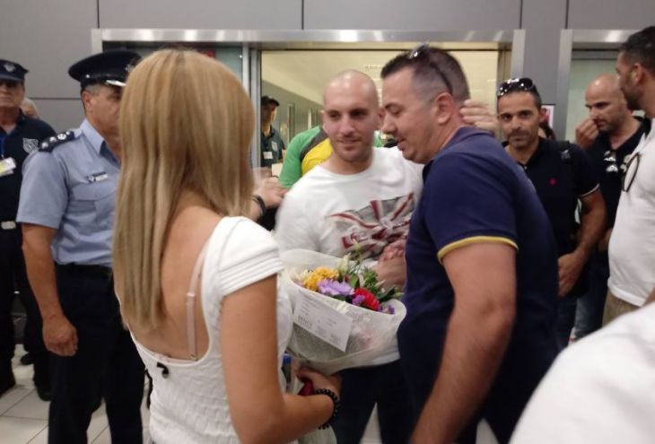 Кипрский полицейский вернулся домой после двух месяцев лечения в Израиле