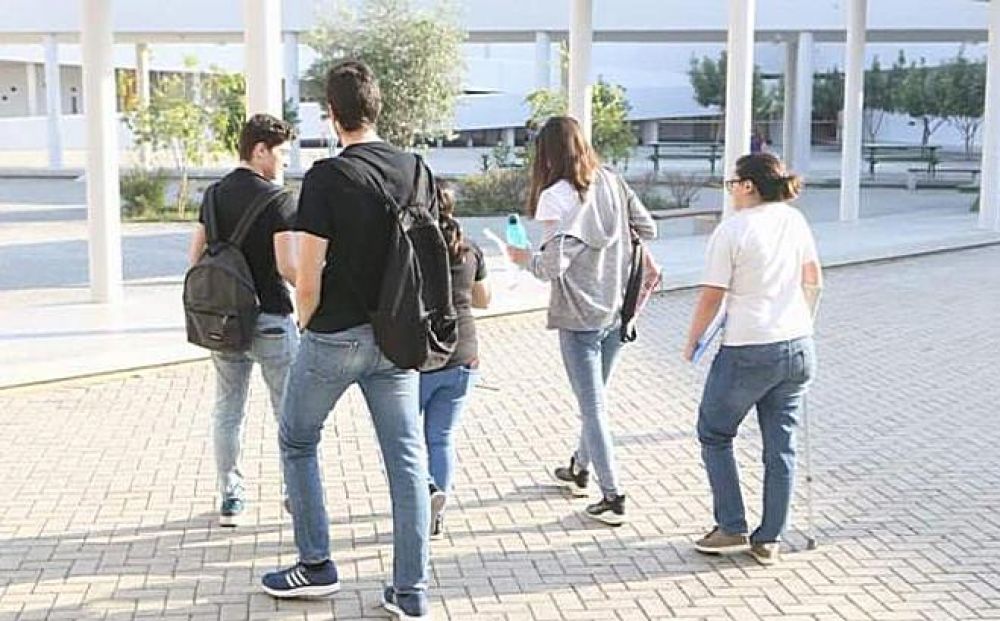 Школы и детсады откроются для всех с 21 мая - Вестник Кипра