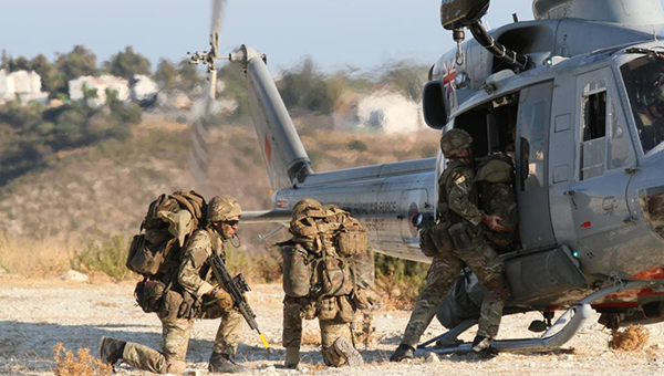 Выстрелы и взрывы на Кипре – Британские войска проведут учения
