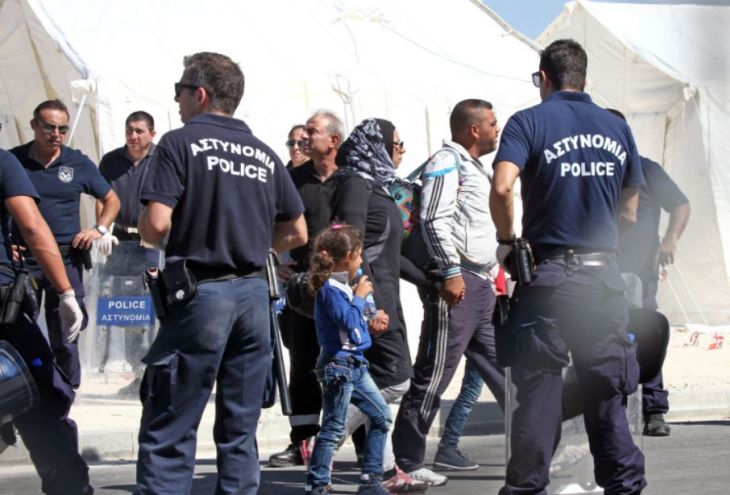 На Кипр приплыла очередная лодка с беженцами