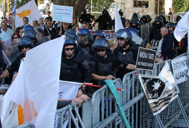 На Кипре будут ужесточены наказания за нападения на полицейских и чиновников? 