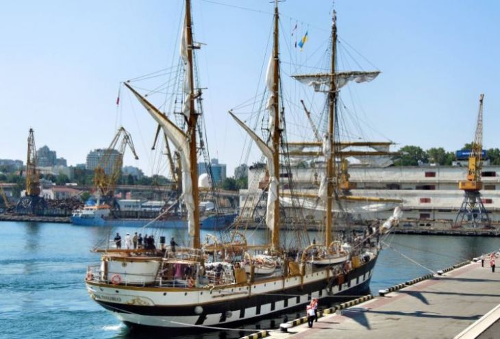 В Ларнаку зайдет один из самых красивых кораблей мира 