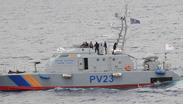 Морская полиция Кипра спасла четырех ливанцев с тонущей яхты | CypLIVE