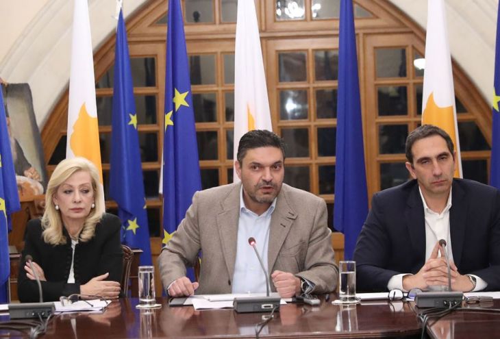 Министр финансов Кипра: «Оставайтесь дома, работайте из дома»