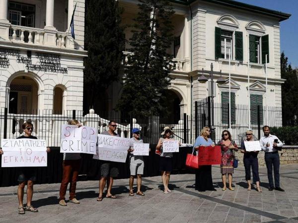 14 мая в городах Кипра прошел флэшмоб против участившихся многочисленных преступлений на Кипре